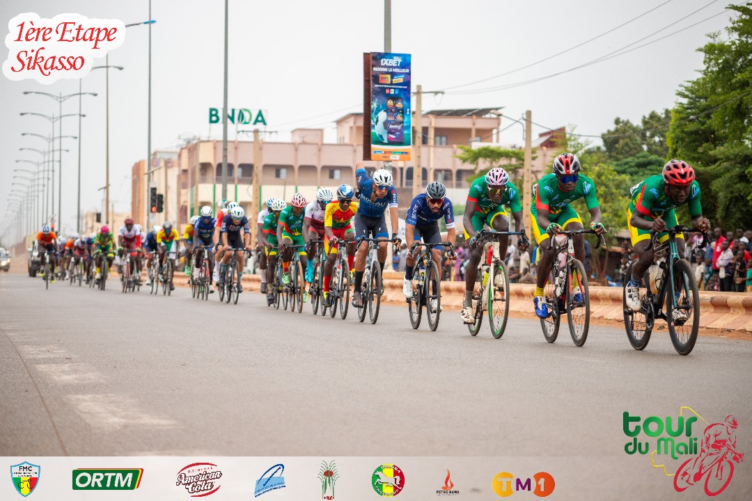 TOUR CYCLISTE INTERNATIONAL DU MALI – ÉTAPE 1 : LE BELGE BEDEKER BJORN ROI DU KENEDOUGOU  